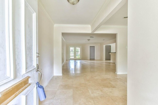 Building Photo - 3839 Sun Valley Dr