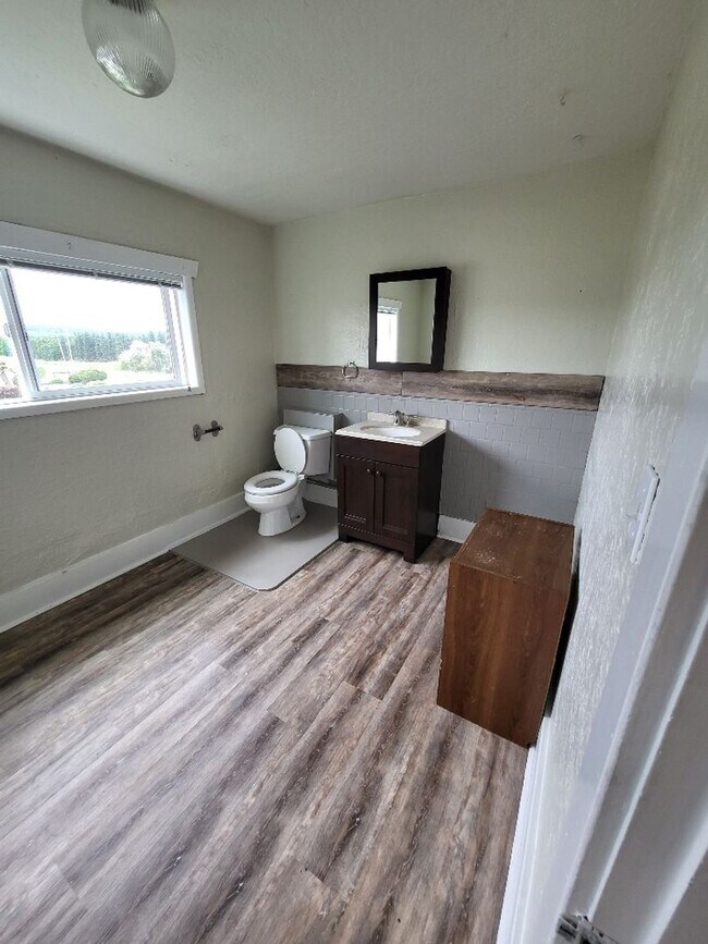 Building Photo - STATUS: *RENTED*| R98C | $2095.00