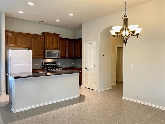 Building Photo - 1021 Durham Dr