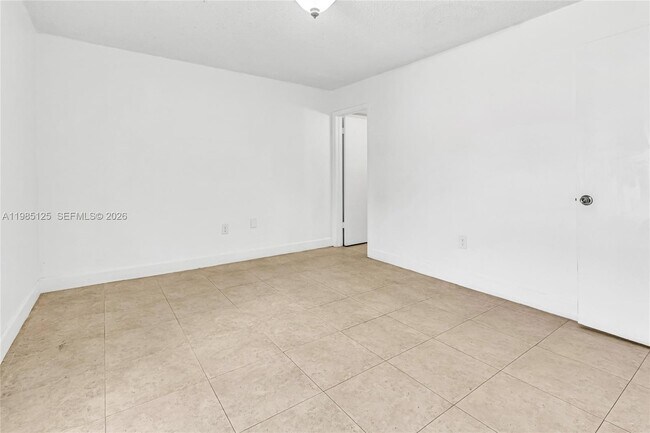 Building Photo - 7201 Miami Lakes Dr