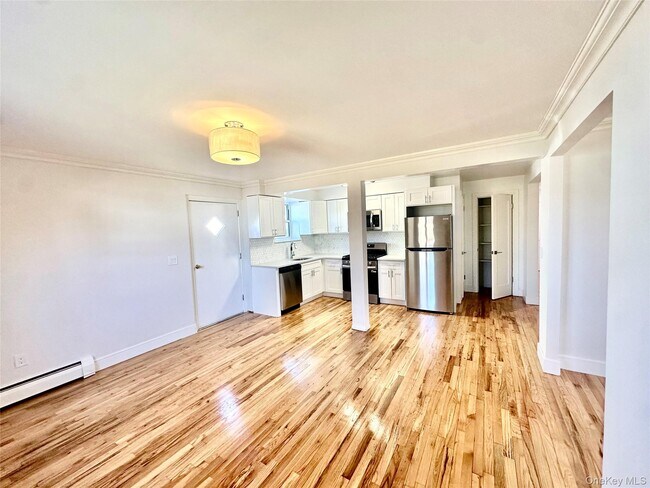 Building Photo - 495 Kimball Ave