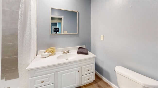 Building Photo - 302 Moncrief St