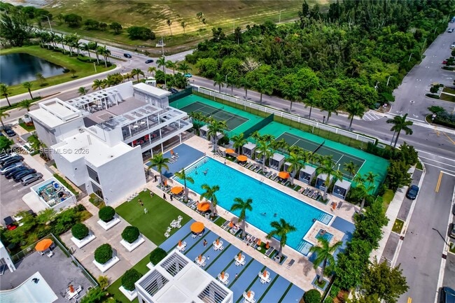 Building Photo - 6630 NW 104th Path