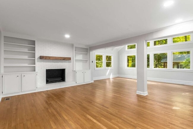 Building Photo - 1620 Brawley Way NE
