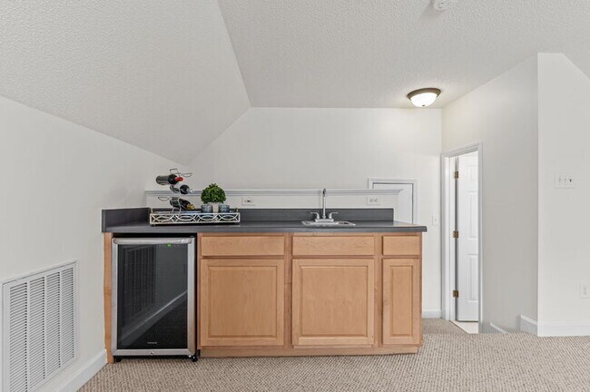 Building Photo - 11924 Larka Ct