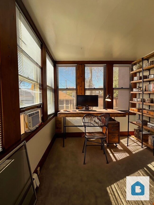 Building Photo - Spacious 1-Bedroom Apartment with Office Space Near Downtown Colorado Springs!