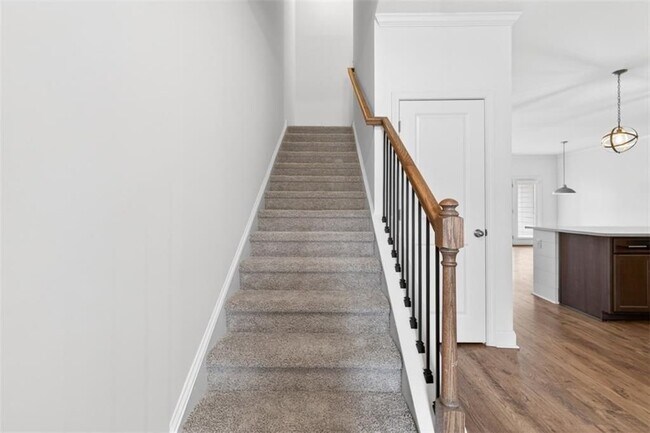 Building Photo - 5524 Garens Way