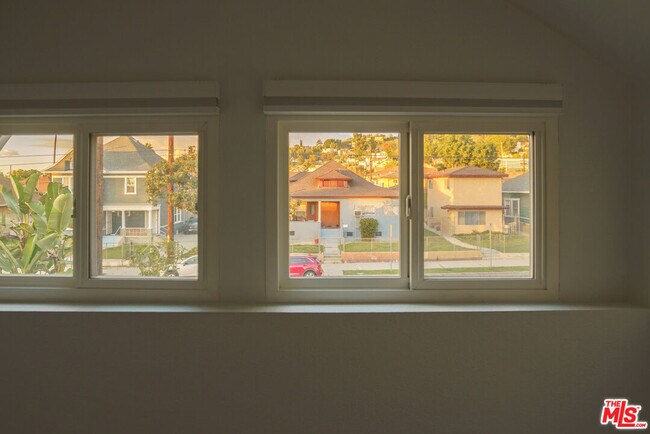 Building Photo - 3210 Manitou Ave