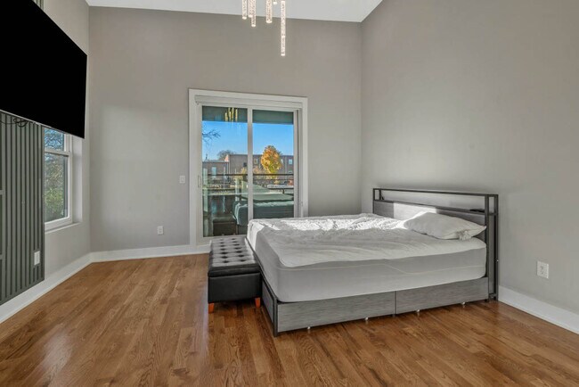 Building Photo - 1909 Hailey Ave