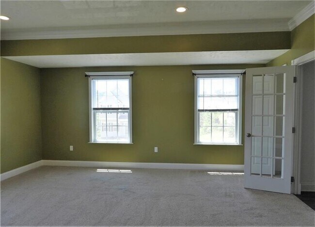 Building Photo - 1345 Sandstone Dr