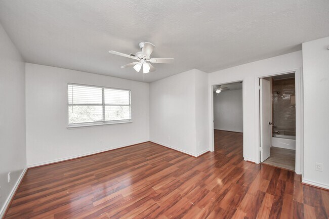 Building Photo - 8026 Big Oak Trail Dr