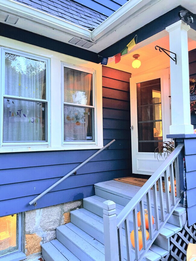 Building Photo - 18 High Ridge Rd