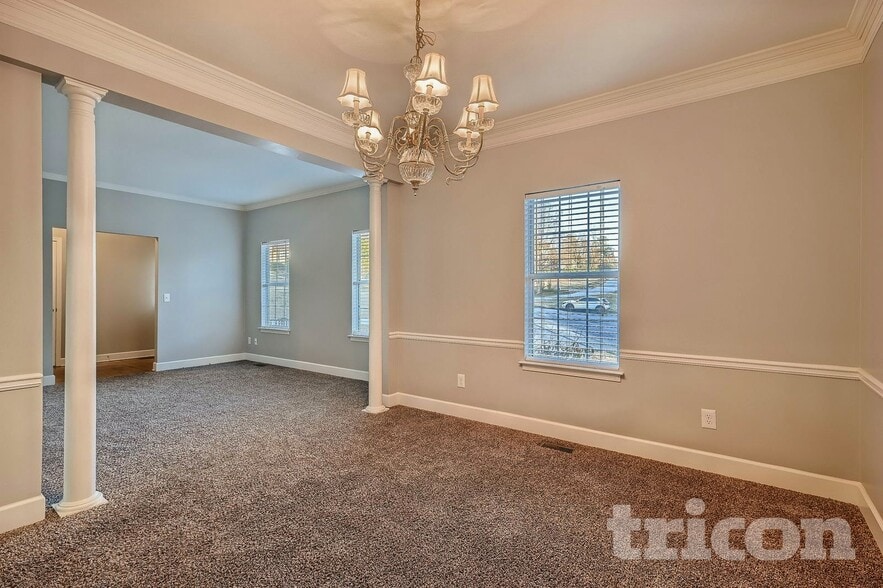 Building Photo - 9235 Raleigh Way