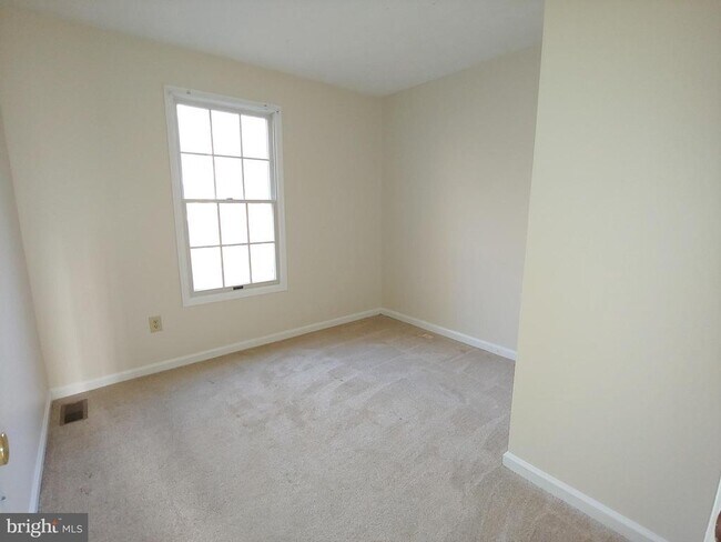 Building Photo - 2134 Commissary Cir