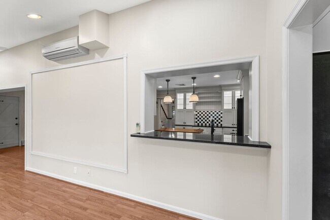 Building Photo - Updated Colonial Home in Westgage Neighbor...