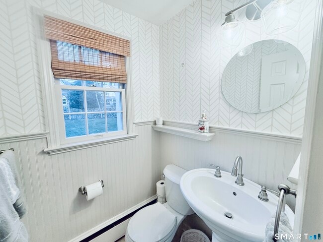 Building Photo - 139 Highland Ave