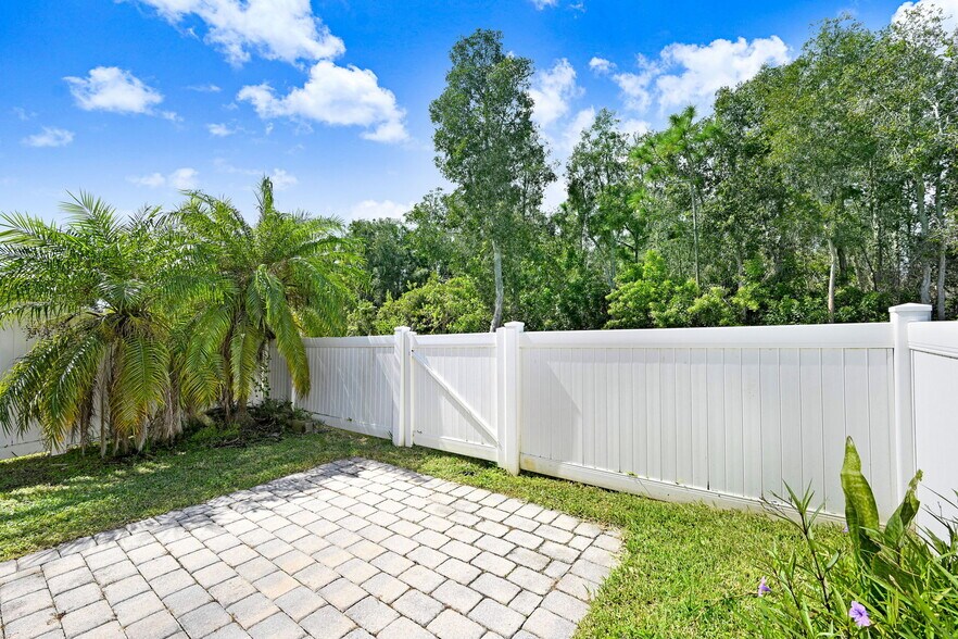 Rear Patio - 1140 Luminary Cir