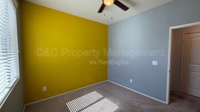 Building Photo - 2158 Albatross Way