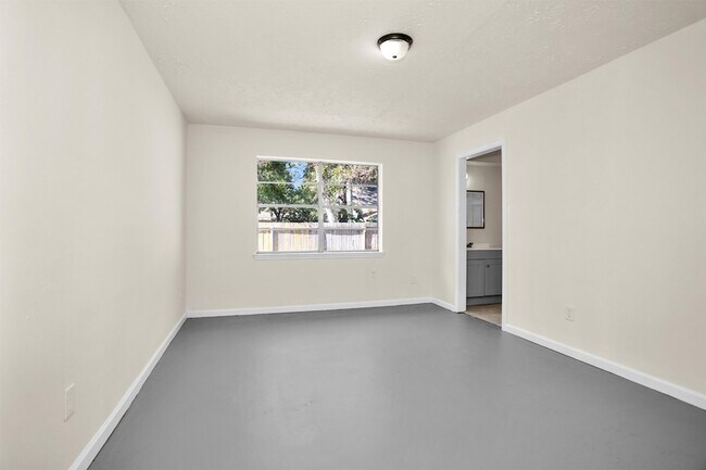 Building Photo - 2126 Millhouse Rd