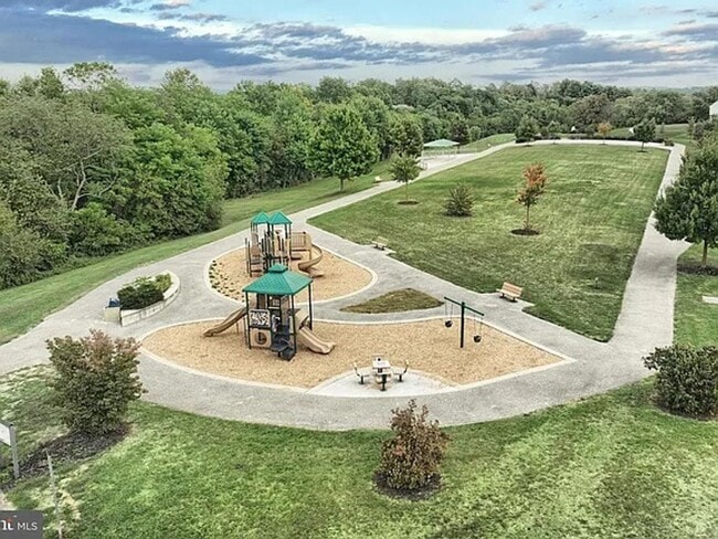 Building Photo - 1193 Ledge Dr