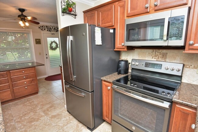 Building Photo - 1225 NW 21st St