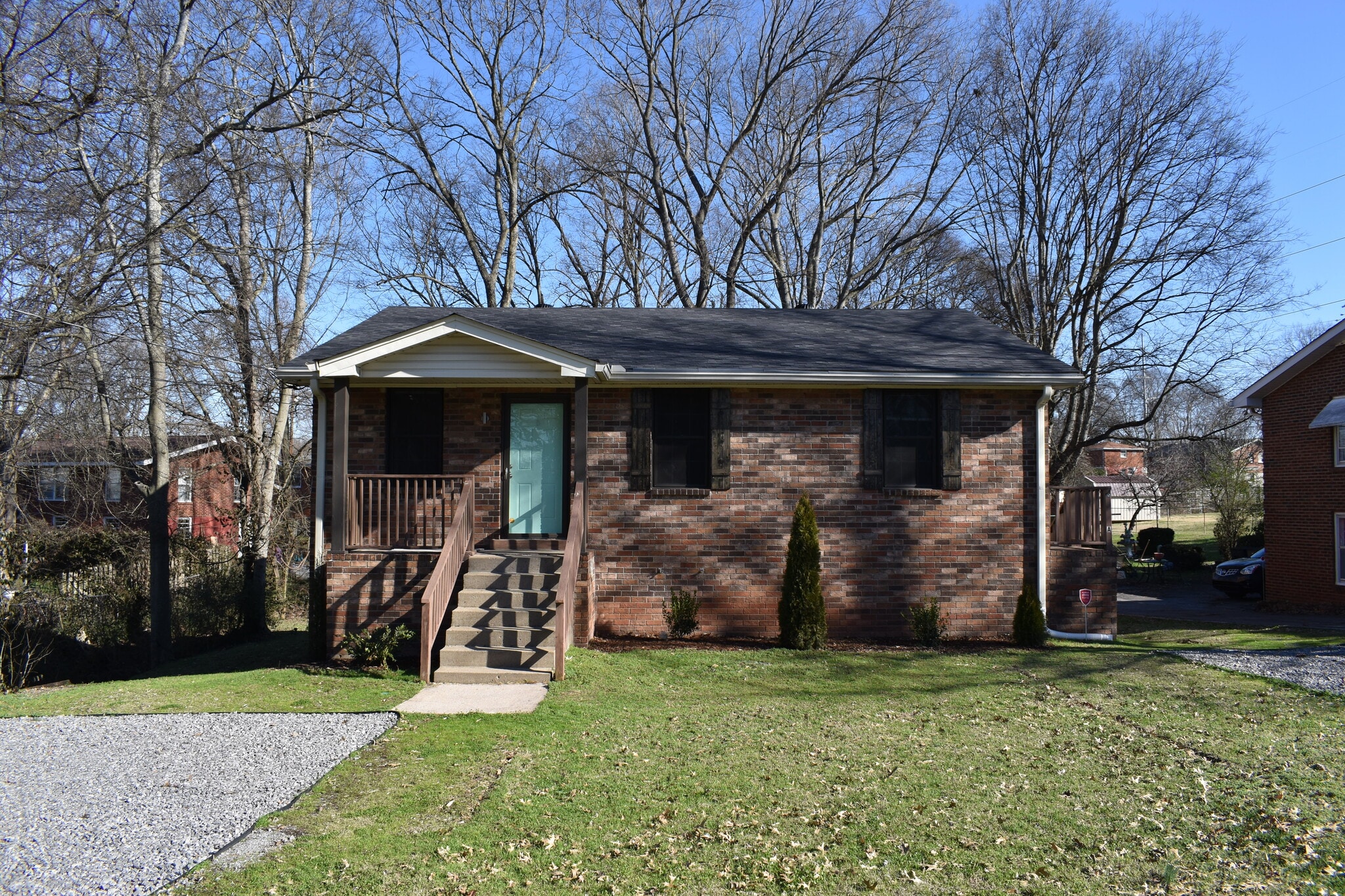 Small patio area on front porch - 610 River Rouge Dr