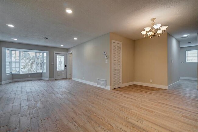 Building Photo - 6711 NW 8th St