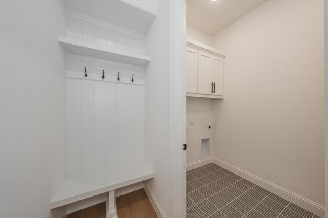 Building Photo - 2105 Tremont Dr