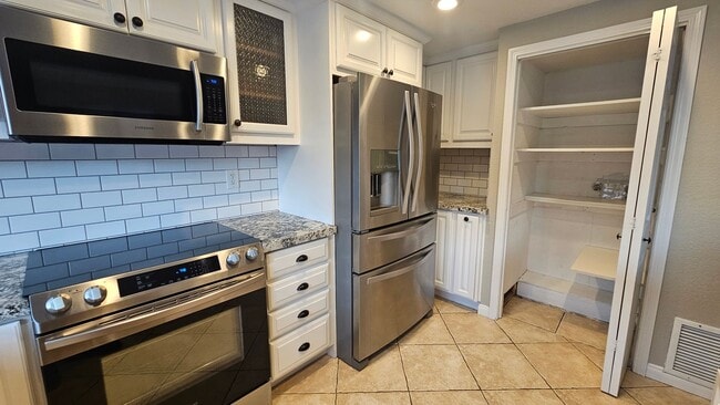 Building Photo - CESPED - AMAZING VIEWS, LUXURY UPDATED 4 BR HOME IN TIERRASANTA