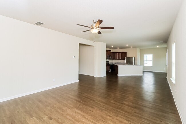 Building Photo - 143 Innis Brk Cir