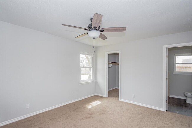 Building Photo - 3410 Truxton Dr