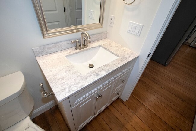 Building Photo - 440 Central Ave