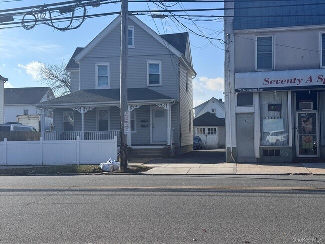 Primary Photo - 72 Jerusalem Ave