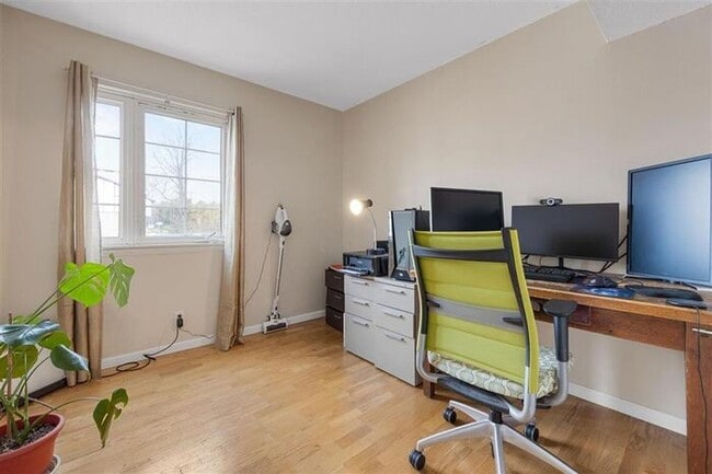 Building Photo - $1,750 | 3 Bedroom, 2.5 Bathroom Townhouse | Pet Friendly* | Available for August 1st, 2026 Move In!