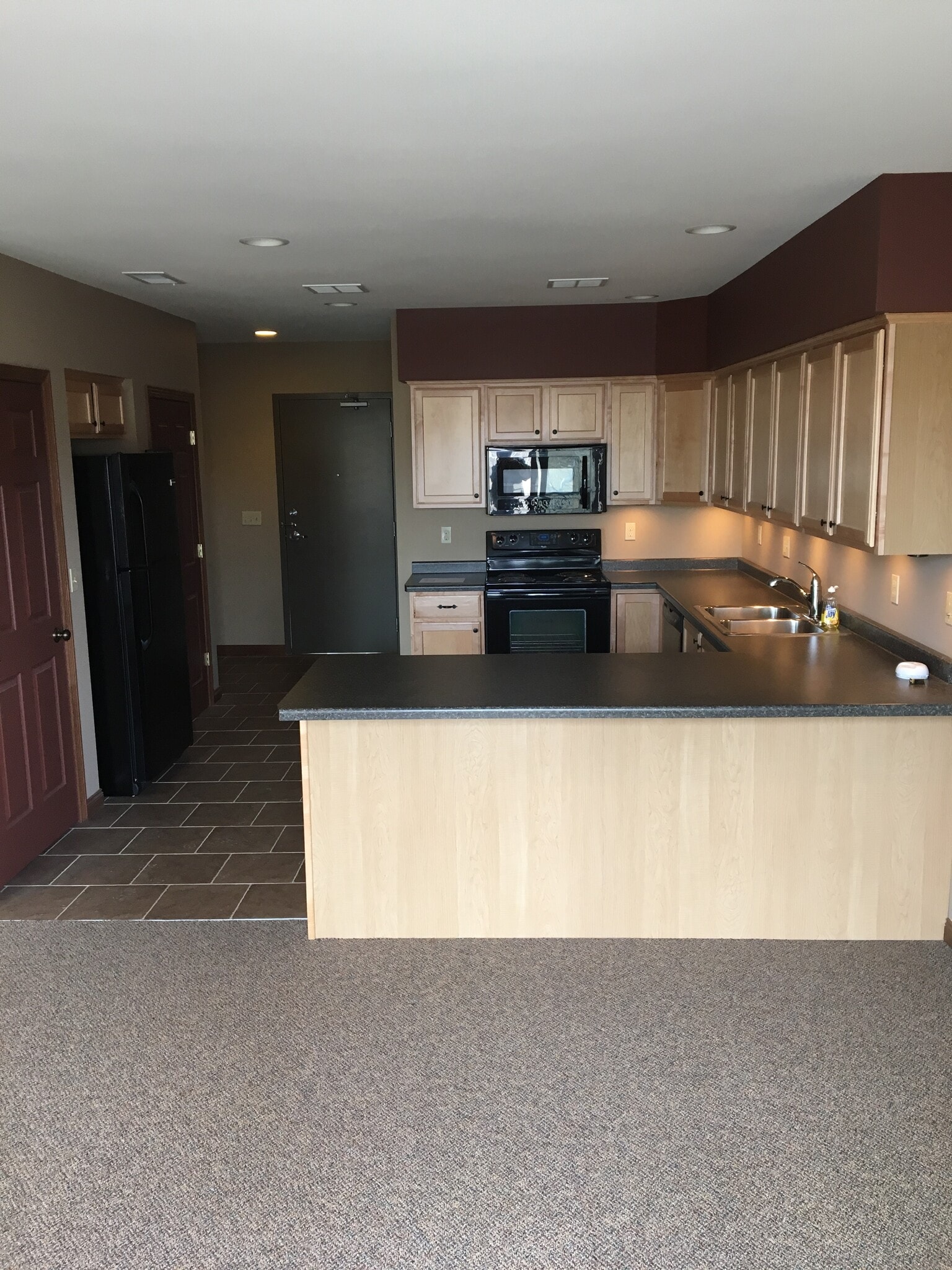 Building Photo - 1011 E Central Entrance