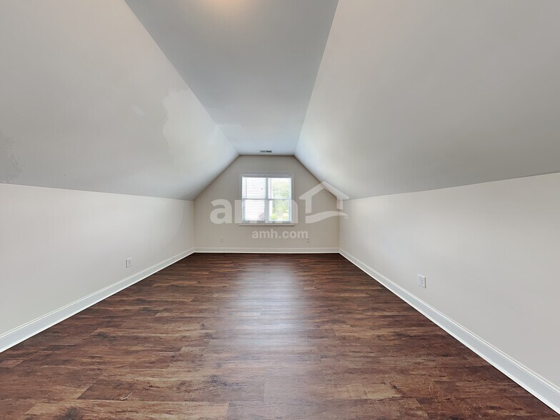 Building Photo - 332 Plott Hound Ln