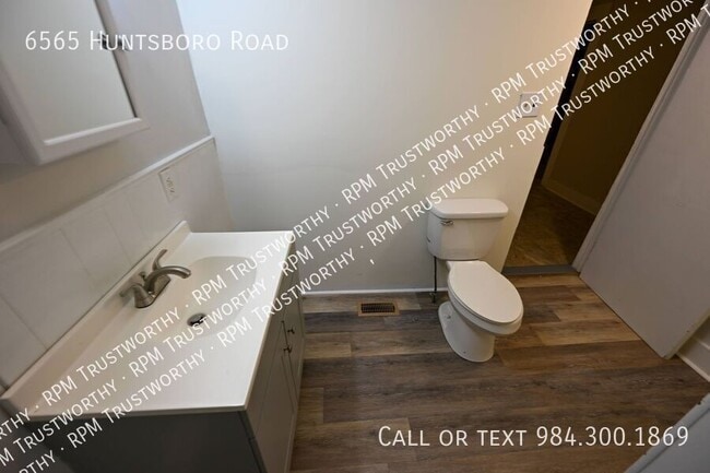 Building Photo - 6565 Huntsboro Rd