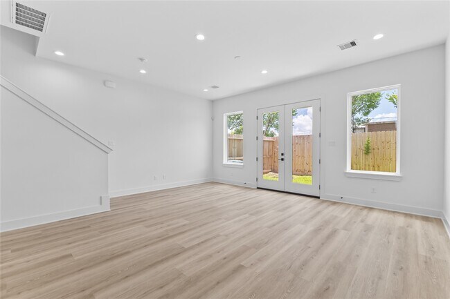 Building Photo - 3426 Bolin Rd