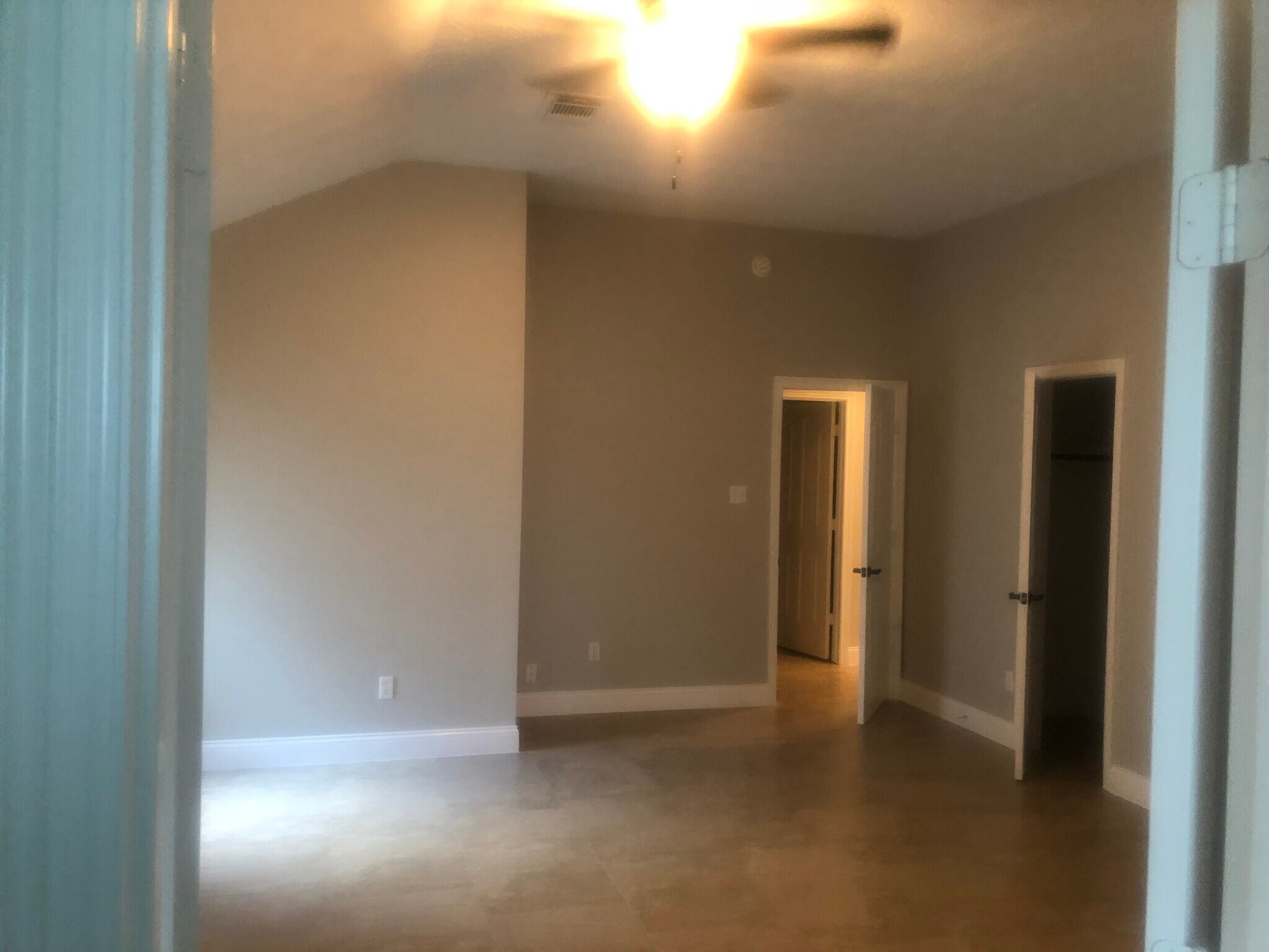 Building Photo - 19306 Pinewood Bluff Ln