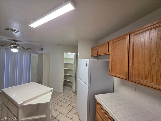 Building Photo - 6561 Avon Ct