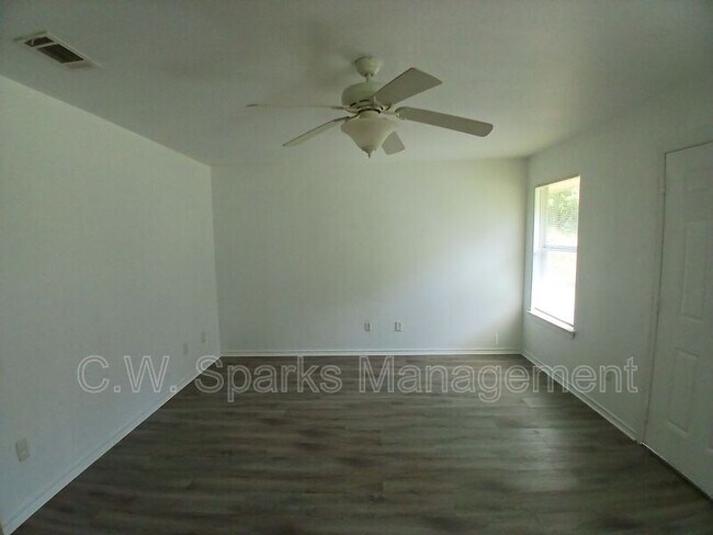 Building Photo - 13655 Biggs St