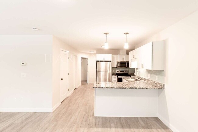 Building Photo - 37 Mill Commons Dr