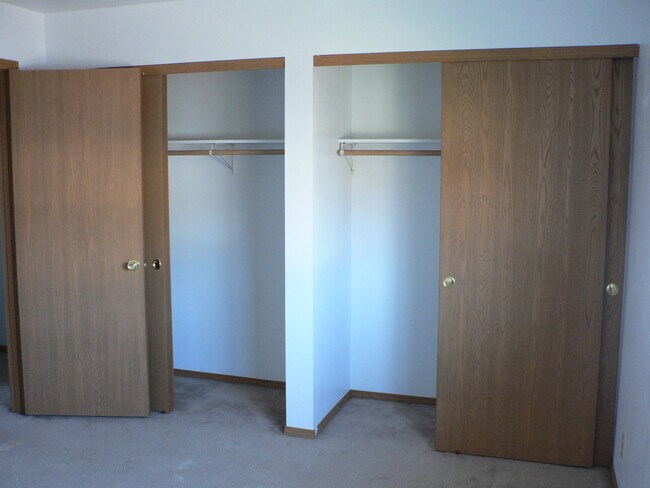 Building Photo - 105 Wood Ct