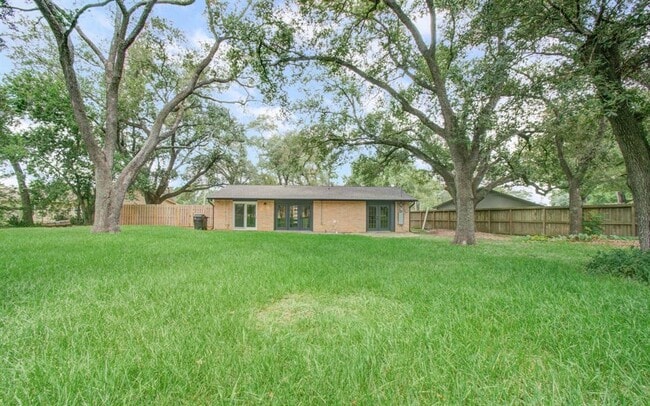 Building Photo - 12214 Braewick Dr
