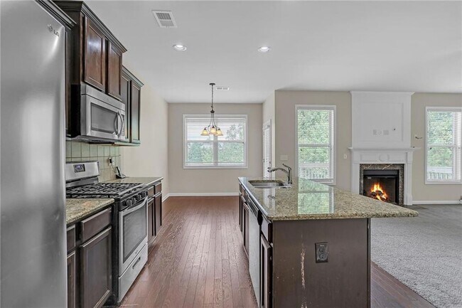 Building Photo - 568 Garden View Ct