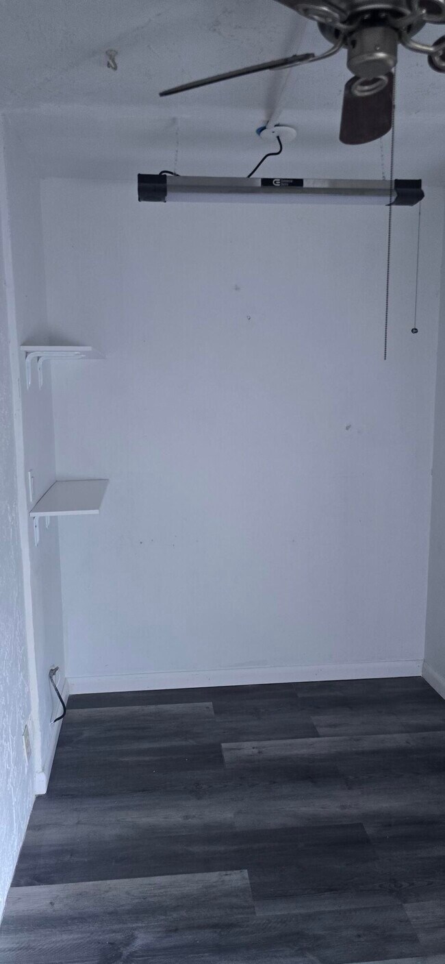 Building Photo - 300 Bonnie Blvd