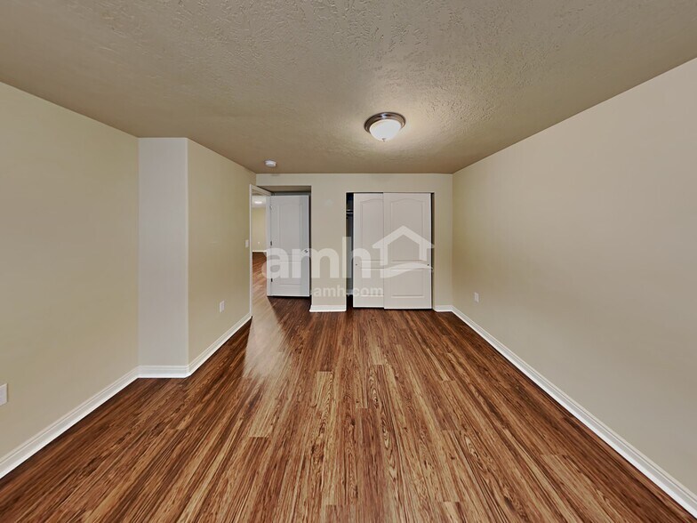 Building Photo - 76 Lake View Terrace Rd