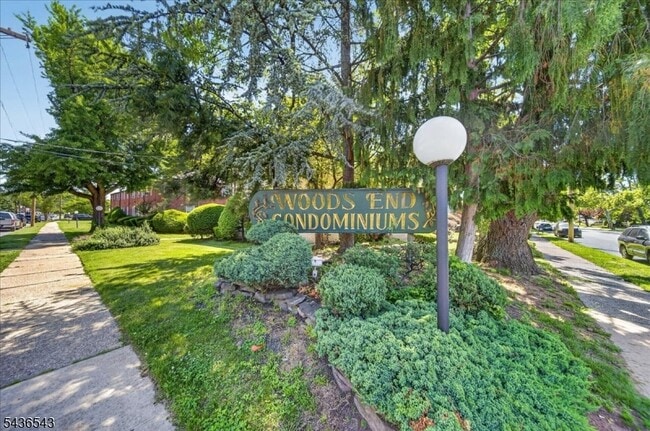 Building Photo - 513 Brooklawn Ave