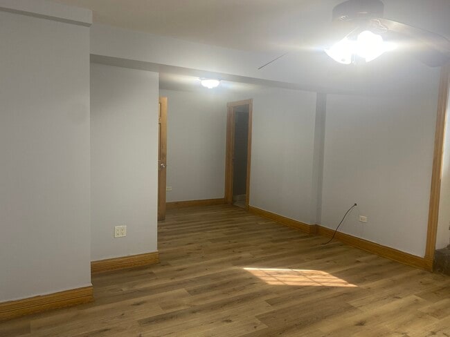 Building Photo - 4619 S Prairie Ave