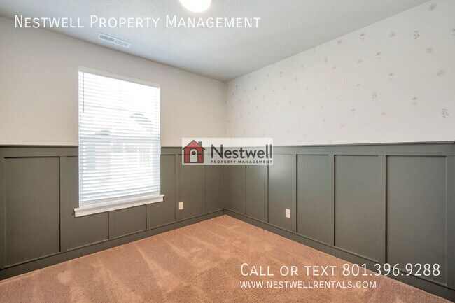 Building Photo - 4716 W Grady Ln